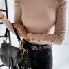 Bluza dama basic crem reiata simpla si cu umeri bufanti (2)-751x1000