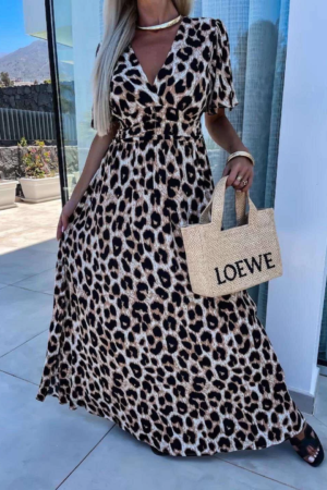 Rochie cu decupaj si imprimeu animal print Chichi